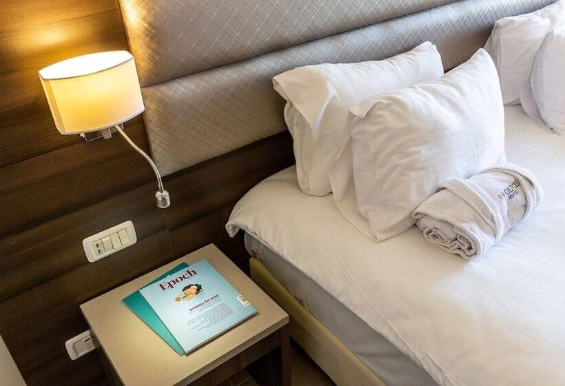 Quarto Deluxe Vista Cidade, Ramada Olivie Nazareth