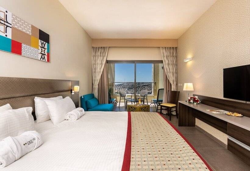 Quarto Deluxe Vista Cidade, Ramada Olivie Nazareth