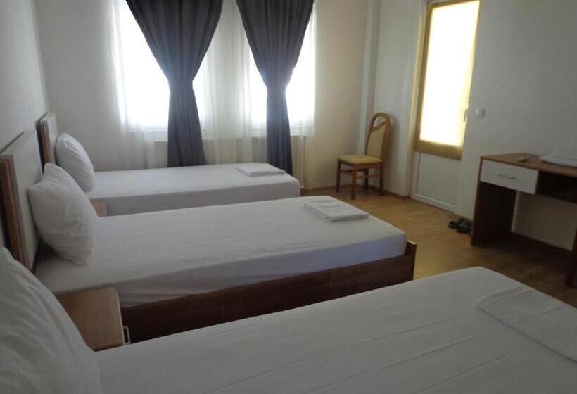 Standard Triple Room with Terrace, Rio
