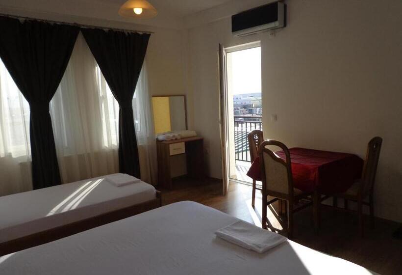 Standard Triple Room with Terrace, Rio
