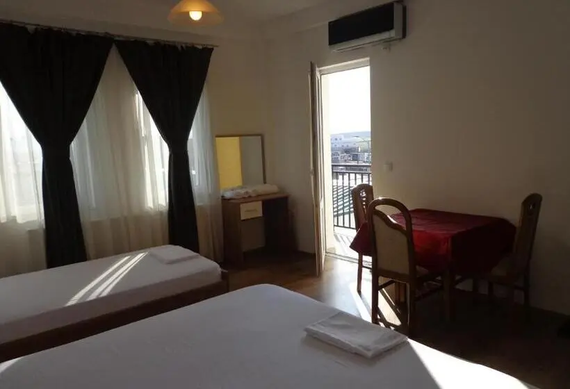 Standard Triple Room with Terrace, Rio
