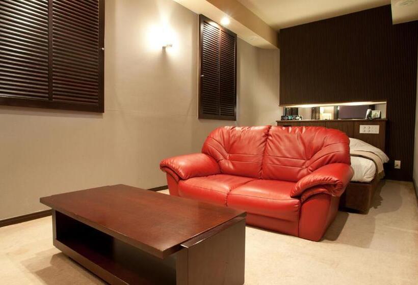 标准间, Rplus Adults Only