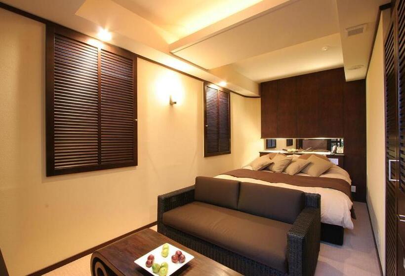 标准间, Rplus Adults Only