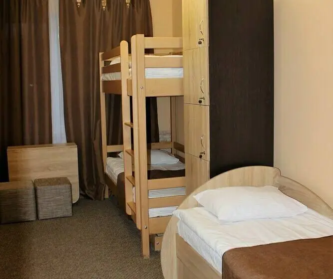 تختخواب در اتاق مشترک, Skarbek S