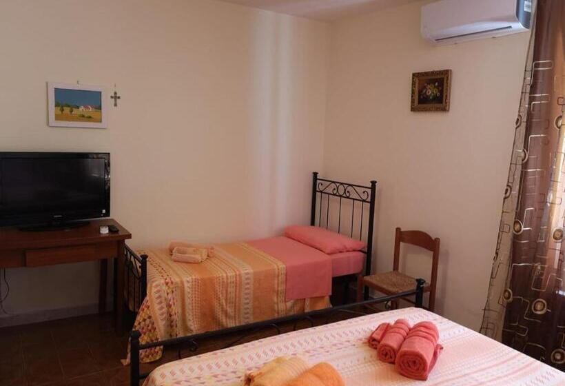 トリプルクラシックルーム, B&b Stella Dell'adriatico