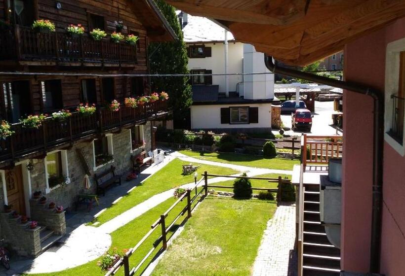 غرفة قياسية, Hibou Chambres   Cogne