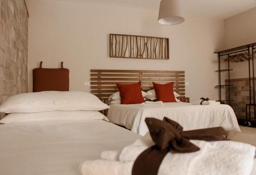 Escritório Standard Vista Jardim, Country House L Aia   Wellness & Relax