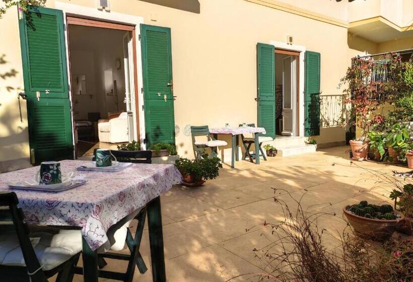 اتاق خانوادگی با چشم‌انداز باغ, Il Giardino Di Tatiana Rooms & Breakfast