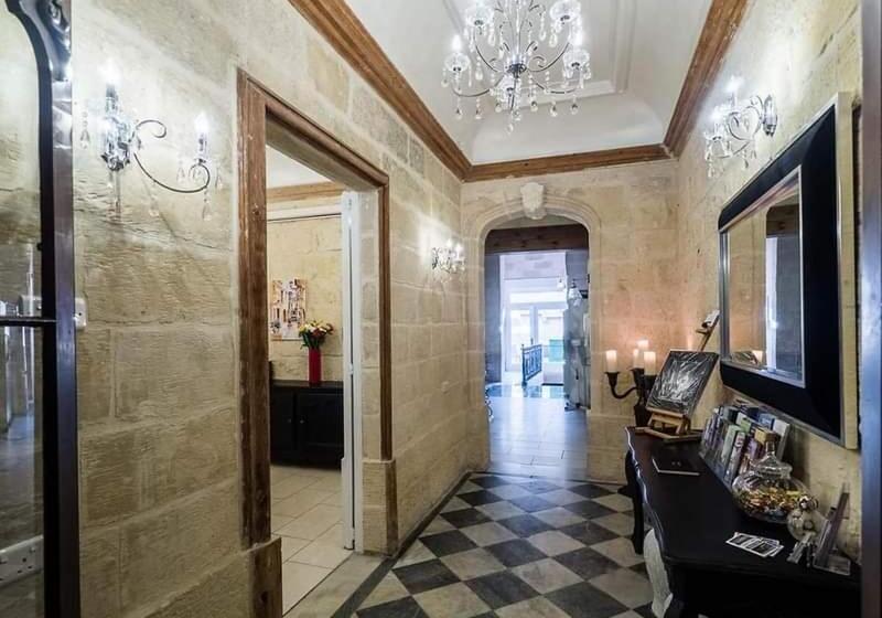 اتاق لوکس با تخت بزرگ, Julesy S Bnb