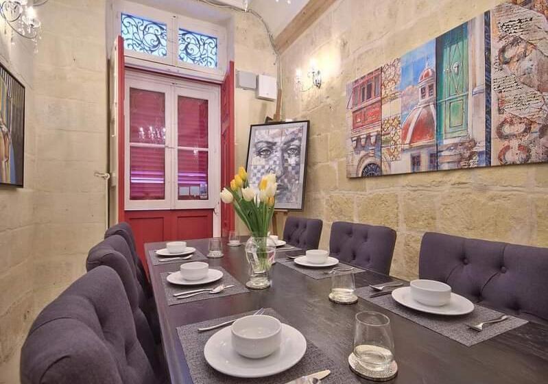 اتاق لوکس, Julesy S Bnb