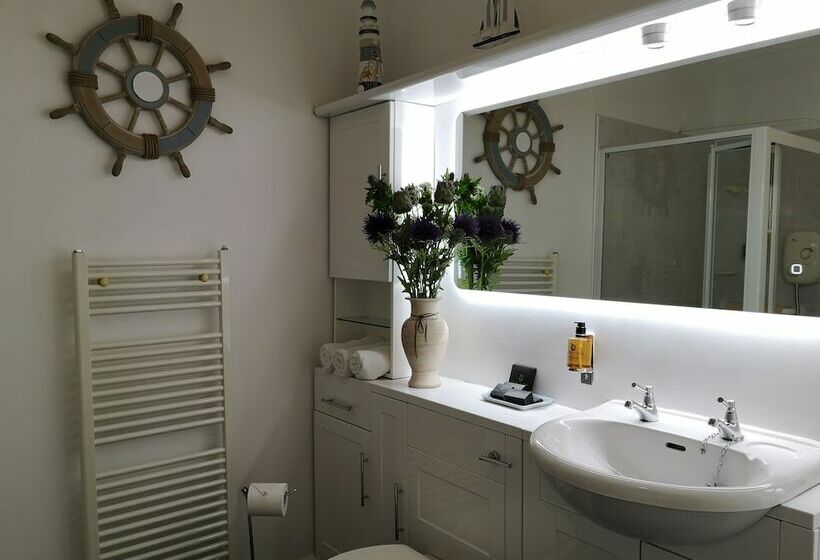 Номер Стандарт, Lossiemouth House