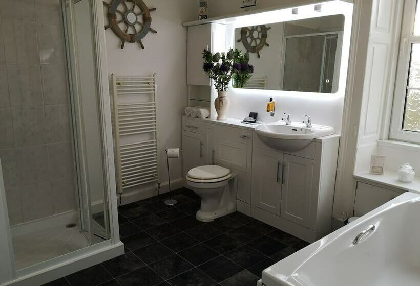 Номер Стандарт, Lossiemouth House