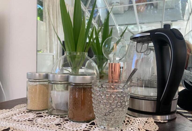 اتاق استاندارد, The Little Hideaway Guesthouse