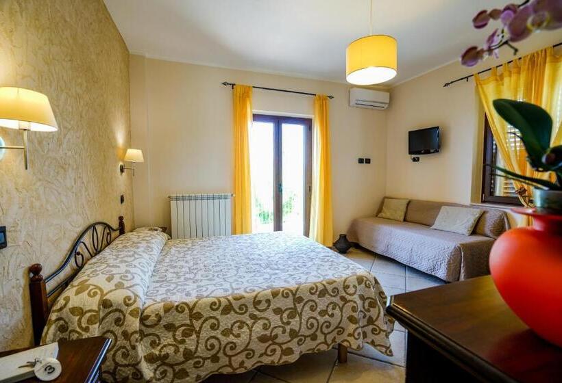 オーシャンビュースタンダードルーム, Villa D Aquino