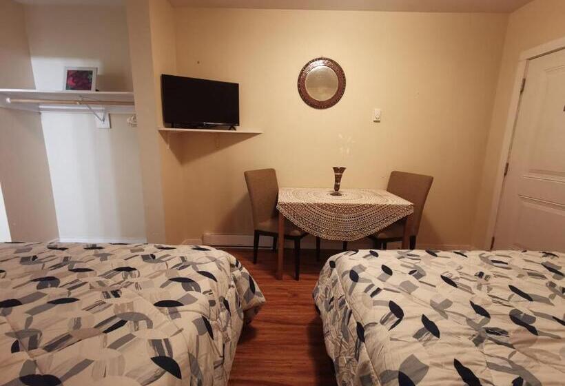 スタンダードルーム, Coquihalla Motel