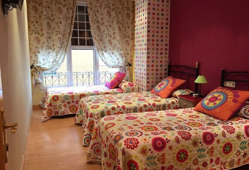 スタンダードトリプルルーム, Hosteria Villa De Castro