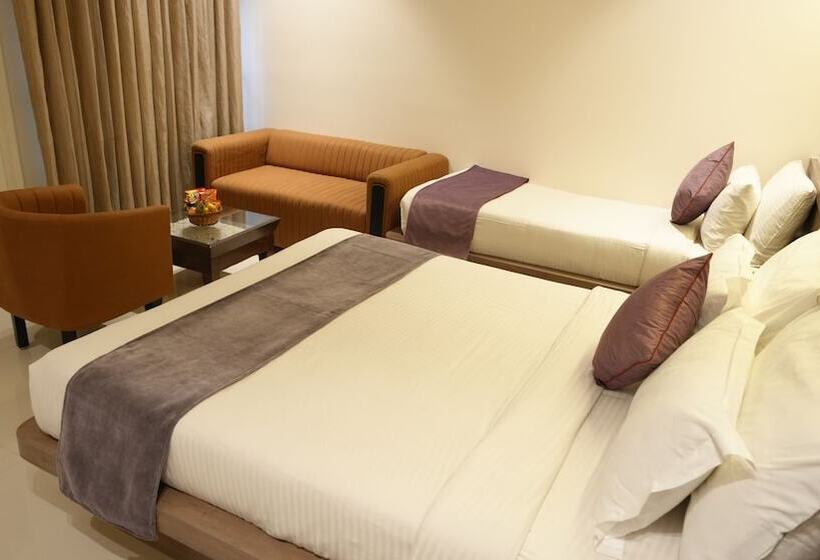 غرفة ديلوكس ثلاثية, Jivanta Shirdi