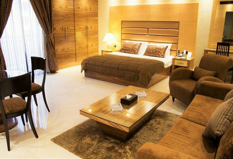 سوییت اجرایی, Lahoya Verdun