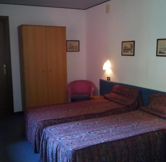 חדר סטנדרט, Leon D'oro