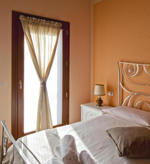 חדר דלוקס, La Corte D Emilio B&b