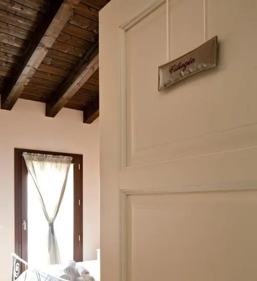 デラックスルーム, La Corte D Emilio B&b