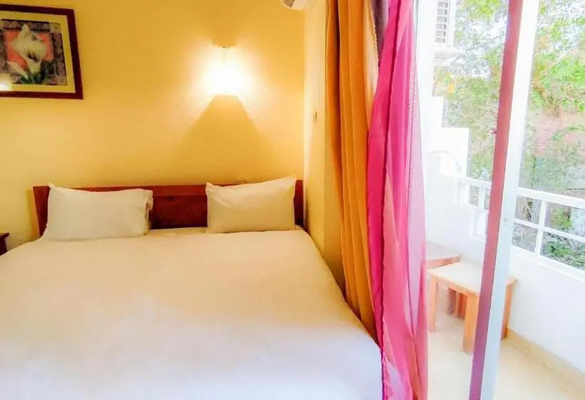 اتاق استاندارد سه نفره, Golden Europe