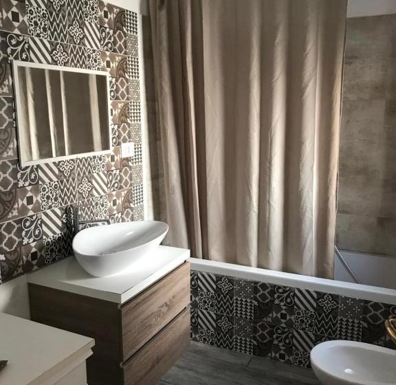 דירת חדר נוף לים, B&b L Infiorescenza New