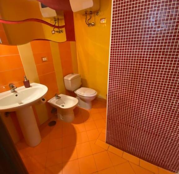 חדר אקונומי, B&b L Infiorescenza New