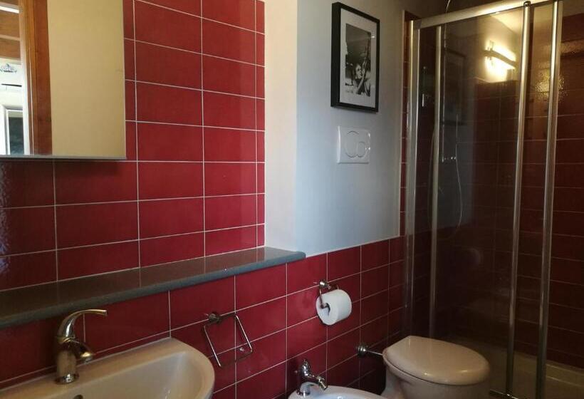 1 Bedroom Penthouse Apartment, Legacy