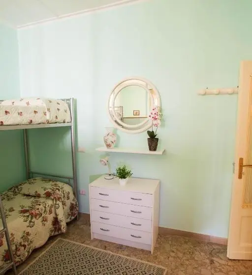 اتاق استاندارد با بالکن, Sassari In