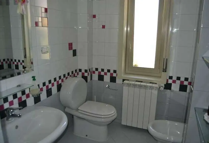 Standard Yhden Hengen Huone Parveke, Bed & Breakfast Marena