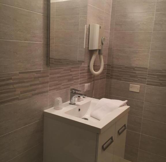 标准间, Antica Trattoria Dell'uva