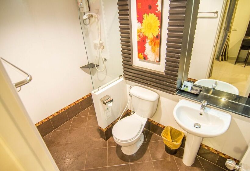 اتاق استاندارد, At Home At Udon