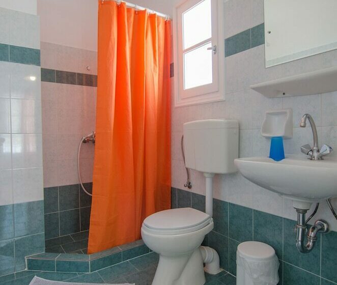 غرفة قياسية, Athena Rooms