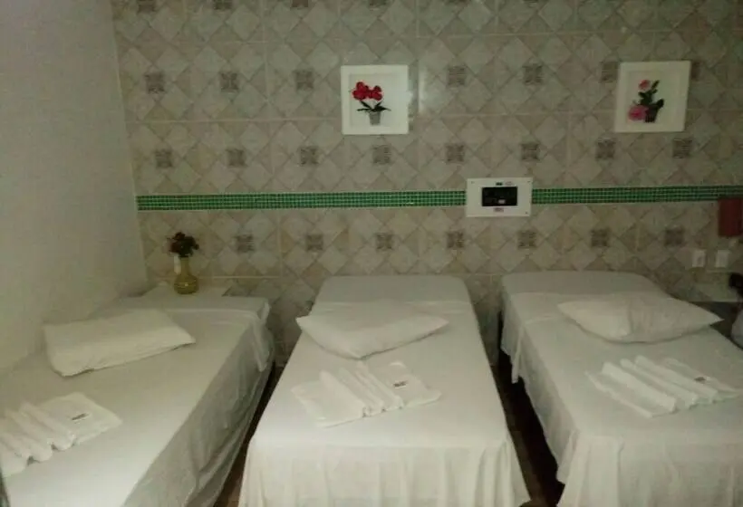 اتاق استاندارد سه نفره, Cajuína City