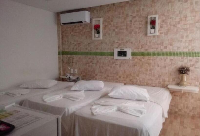 חדר סטנדרט לשלושה, Cajuína City