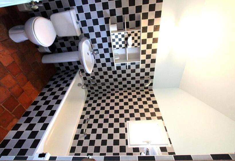 شقة غرفتين نوم مزودة بتراس, Château D Island Vézelay