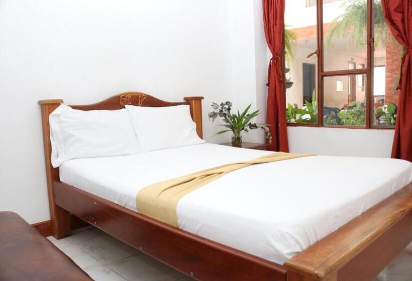 Номер Стандарт, Colonial   Honda