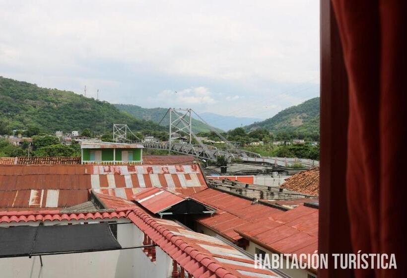 Номер Deluxe, Colonial   Honda