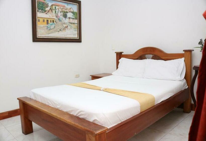 Номер Стандарт Индивидуальный, Colonial   Honda