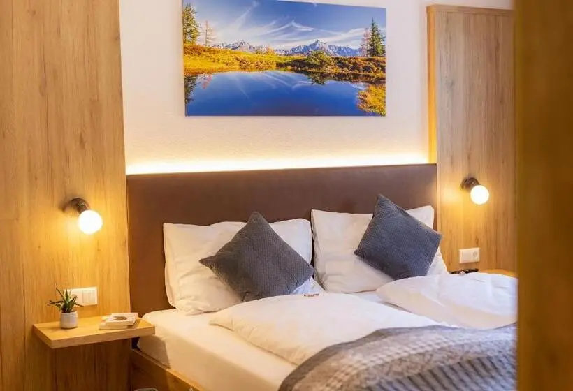 スタンダードトリプルルーム, Apart Und Wellnesshotel Dachsteinresort
