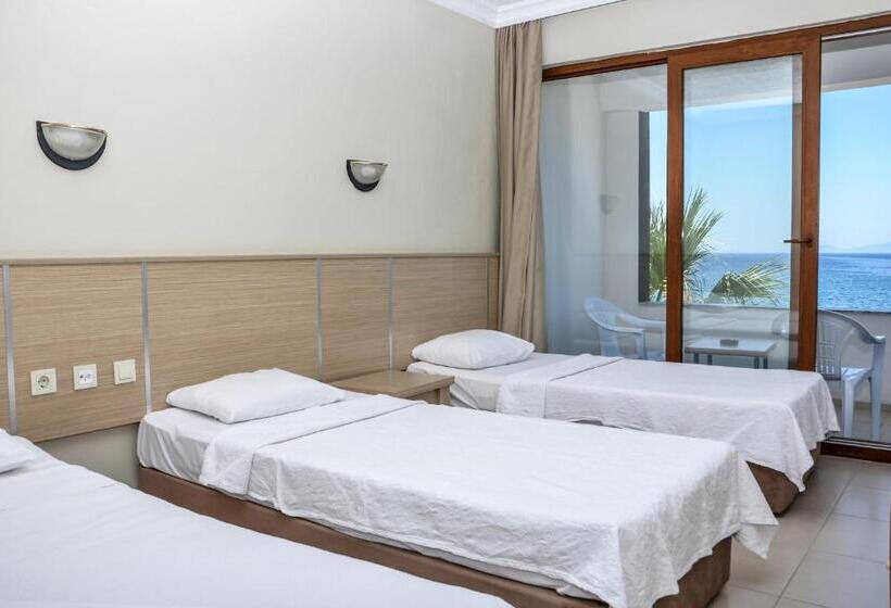 Triple Room Sea View, Dikelya