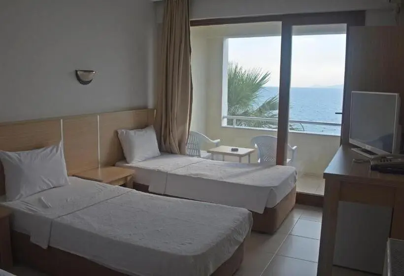 Triple Room Sea View, Dikelya