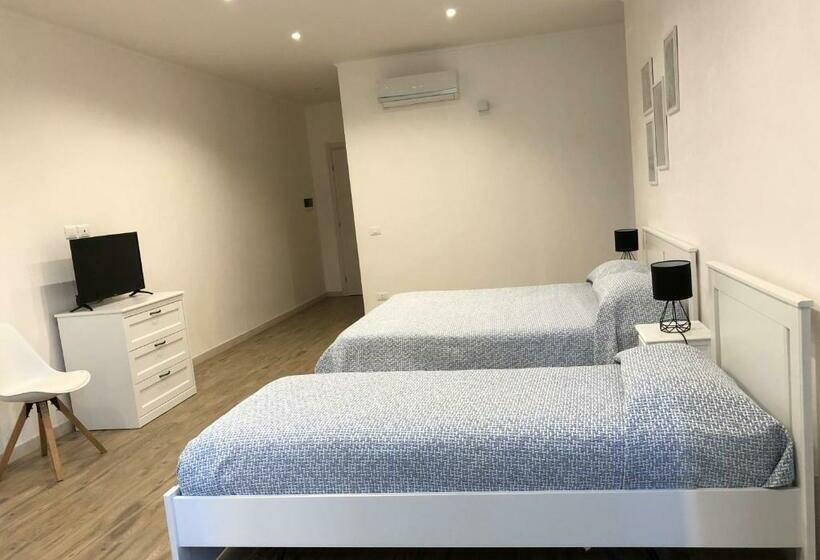 수피리어 룸, Falco D'oro