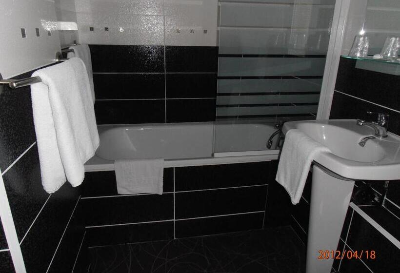 Номер Стандарт Трехместный, Hôtel De La Meuse