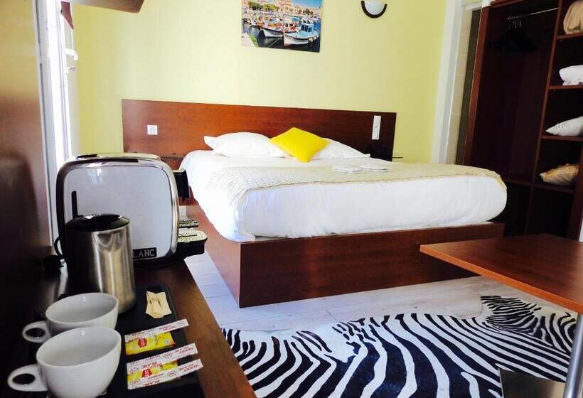Трехместный Номер Deluxe, Massilia