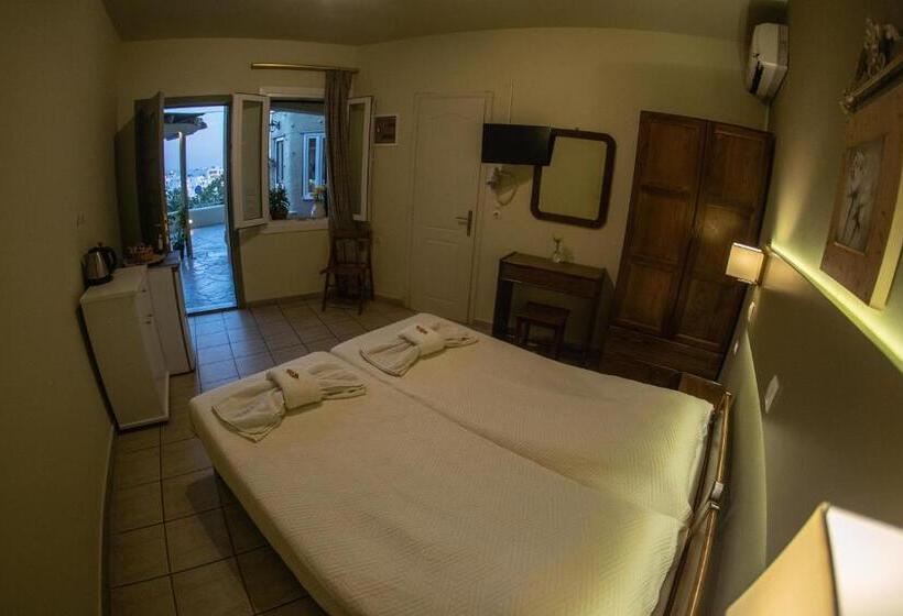 Quarto Estandar, Filoxenia