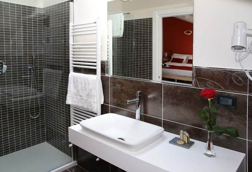 חדר סופריור, Pepe's Home B&b