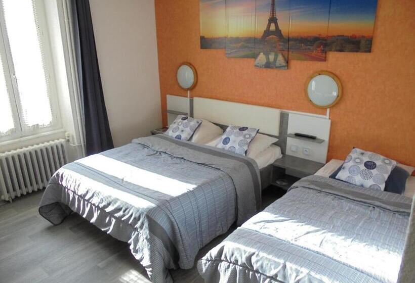 חדר סטנדרט לשלושה, De La Gare