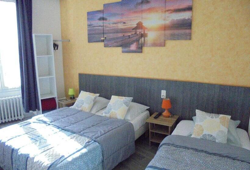 חדר סטנדרט לשלושה, De La Gare